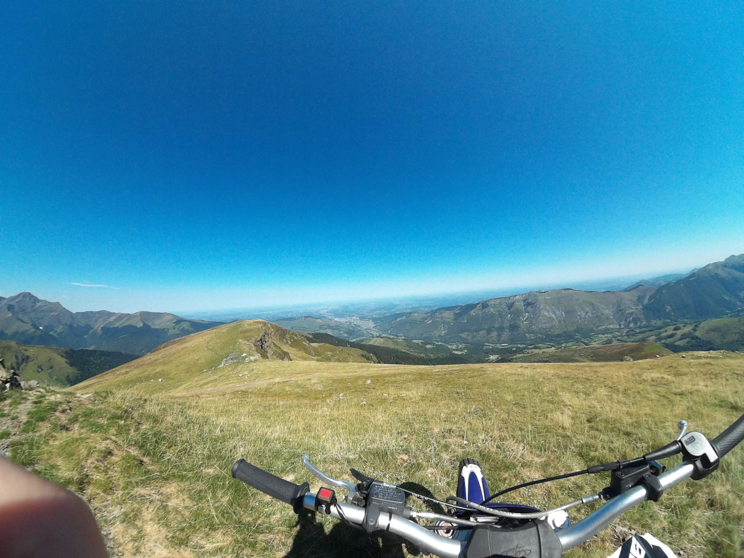 scorpa_mot_loc_pic_de_midi_bigorre_65.jpg